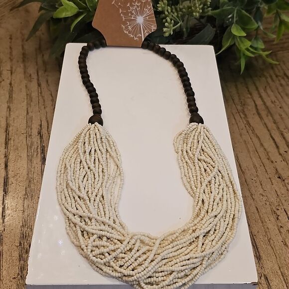 Elegant Brown Cream Beaded Necklace NWT - Picture 7 of 7